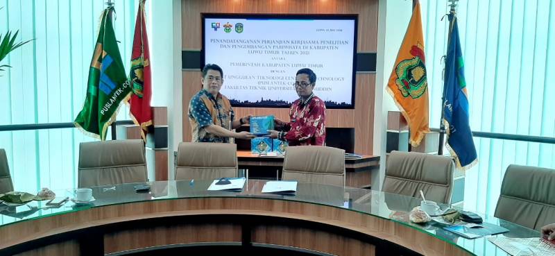 Dukung Visi Misi Bupati, Pemkab Lutim Teken MoU dengan Puslantek CoT Unhas