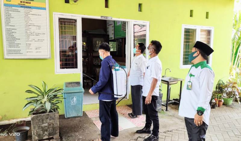 BAZNAS Makassar Kebanjiran Permintaan Penyemprotan Disinfektan