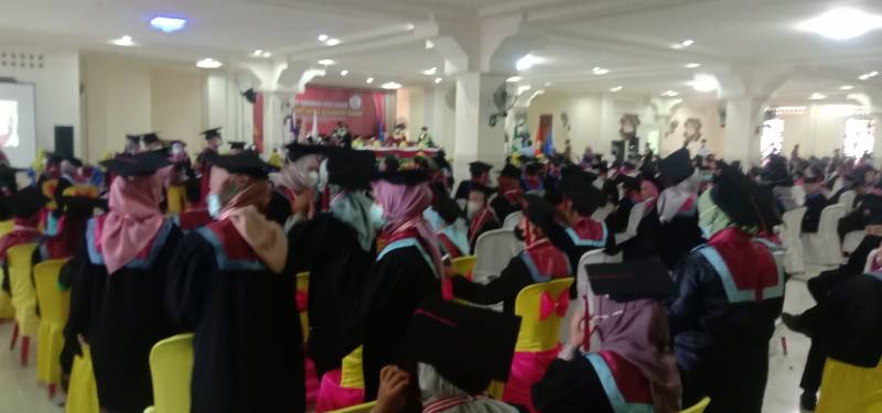 Wisuda Mahasiswa Unsulbar Diduga Abai Protkes, Begini Penjelasan Rektor