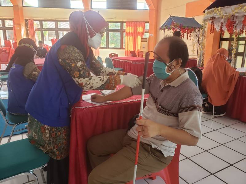 Ratusan Penyandang Disabilitas Se Kota Makassar Ikuti Vaksin Ke 2