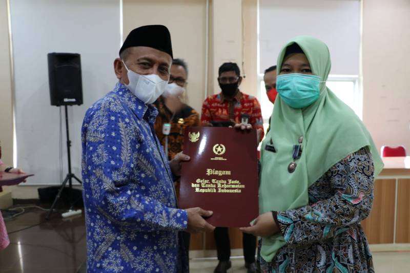 291 PNS Luwu Timur Terima Penghargaan Satyalancana Karya Satya