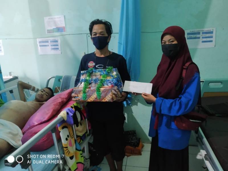 PK PMII STAI DDI Pangkep Salurkan Bantuan Pengobatan ke Penderita Tumor