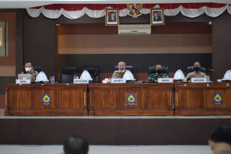 Peringati HUT RI ke-76, Bupati Iksan Iskandar Minta Digelar Secara Sederhana
