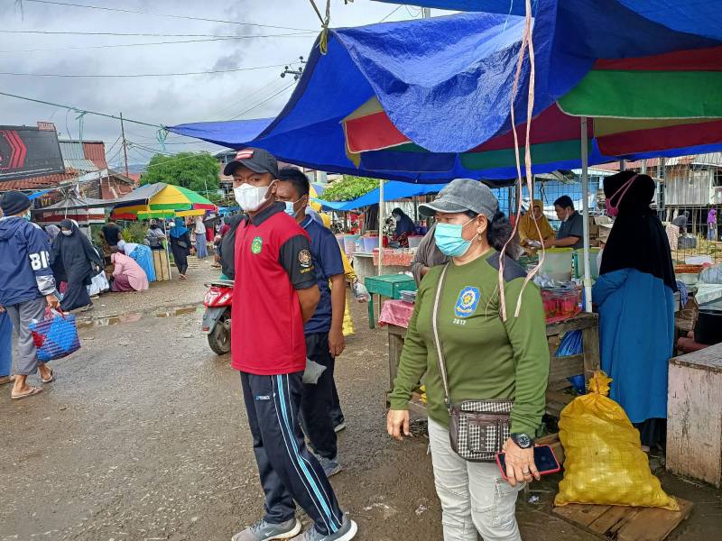 Kasi Trantib Nuha Lakukan Patroli Penerapan PPKM Level 4