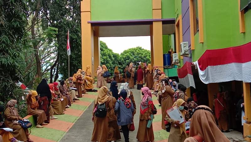 Ciptakan Kerumunan, Ratusan Guru PAUD Terpaksa Dibubarkan Satgas Covid-19