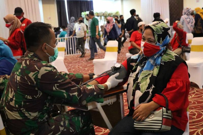 Gebyar 75.000 Vaksin Gelombang Pertama Tuntas, 12.000 Dosis Diberikan ke Masyarakat