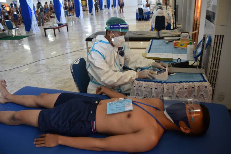 Cegah Covid-19 Sebelum Test Kesehatan Pertama, Calon Prajurit TNI AL Makassar Laksanakan Swab Antigen Cegah Covid-19 Sebelum Test Kesehatan Pertama, Calon Prajurit TNI AL Makassar Laksanakan Swab Antigen