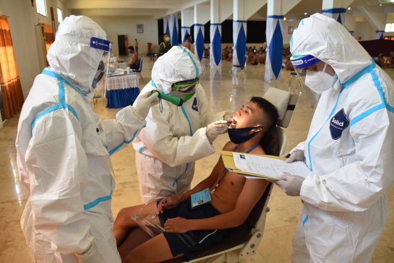 Cegah Covid-19 Sebelum Test Kesehatan Pertama, Calon Prajurit TNI AL Makassar Laksanakan Swab Antigen