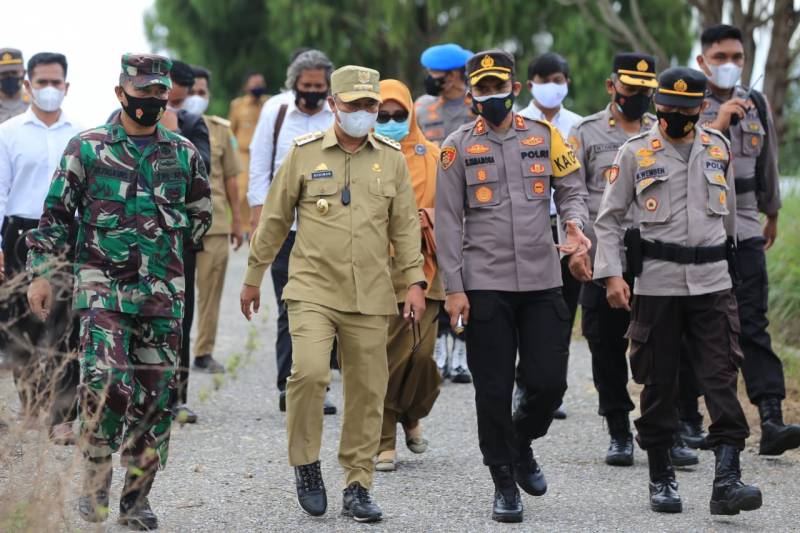 Bupati Luwu Timur Pantau Fasilitas Isoter di Lima Kecamatan