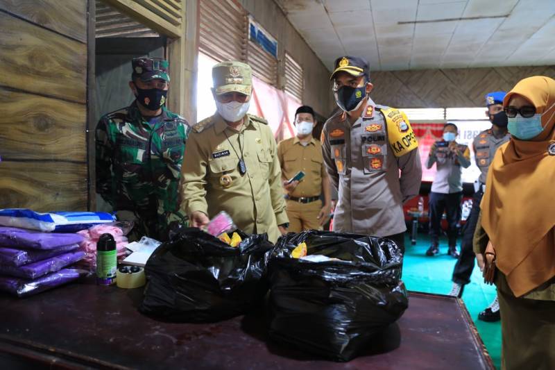 Bupati Luwu Timur Pantau Fasilitas Isoter di Lima Kecamatan