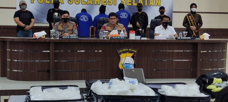 Tersangka Narkotika Ditangkap Polda Sulsel, Sudah 13 Kali Bawa Sabu di Makassar