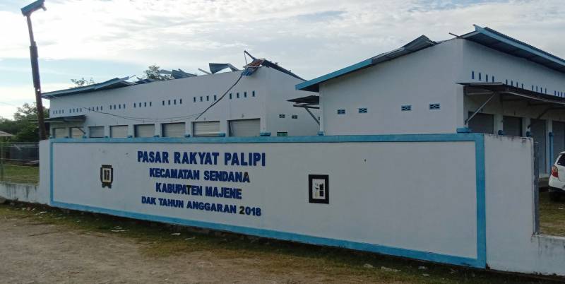 Baru Tiga Tahun, Pasar Rakyat di Palipi Sendana Rusak