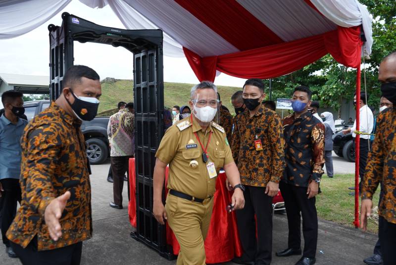 Bahas Covid-19, Bupati Budiman Ikuti Rapat Bersama Presiden RI di Makassar