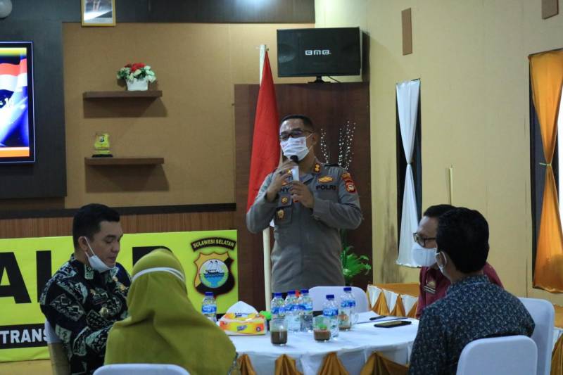 Sekda Takalar Hadiri Rakor Percepatan Vaksinasi Bagi Pelajar di Mapolres
