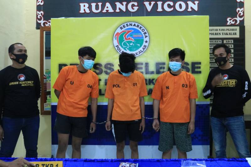 Bertepatan HUT Polwan Ke73, Satnarkoba Polres Takalar Aman BB 50 Gram Sabu