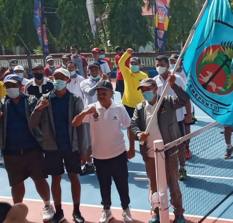 Bupati Jeneponto Lepas Tim Pra Porprov Sekaligus Buka Kejuaraan Tenis