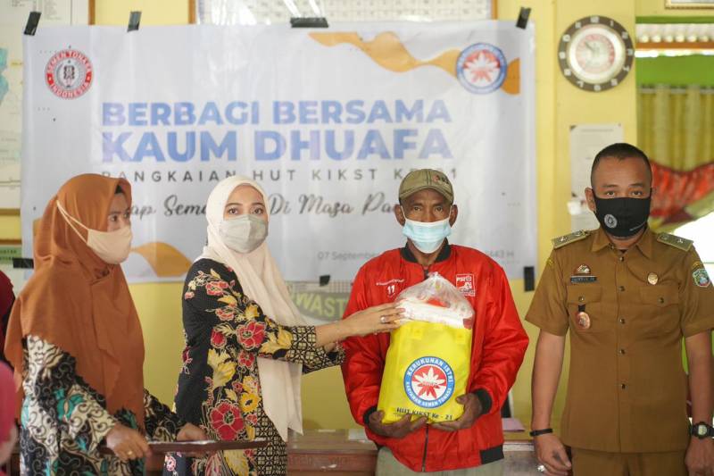 HUT Ke-21, KIKST Berbagi Kepada Kaum Duafa