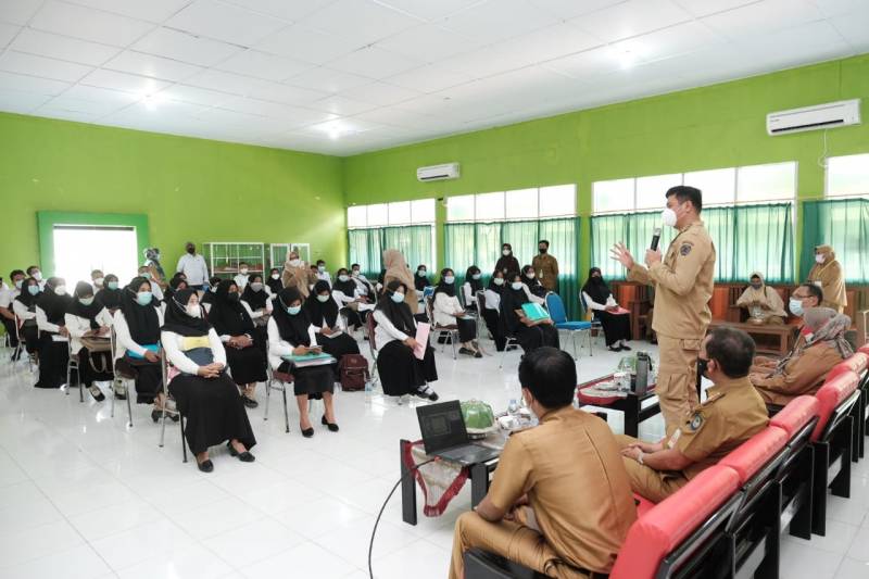 Bupati Adnan Semangati Ribuan PPPK Guru yang Ikut Seleksi Kompetensi