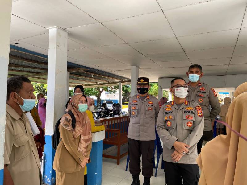 Kapolres Takalar Pantau Vaksinasi Siswa di SMPN 2 Takalar