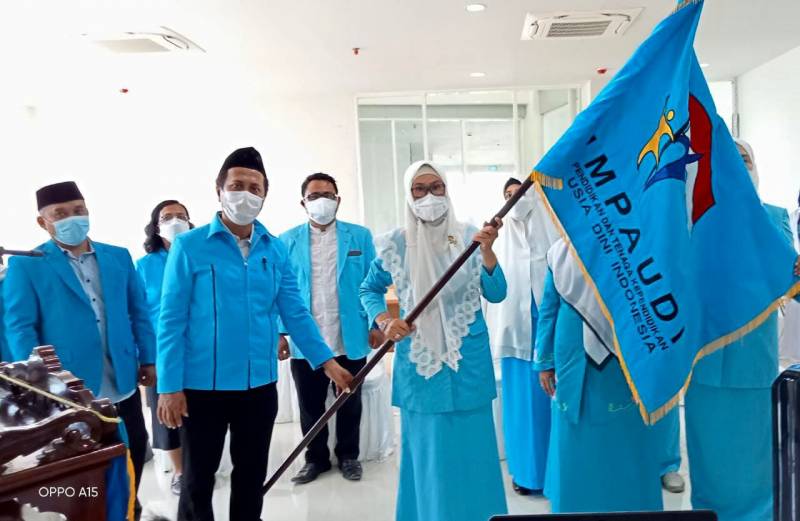Sah , Majdah Rektor UIM Resmi Nakhodai Himpaudi Sulsel 2021-2025