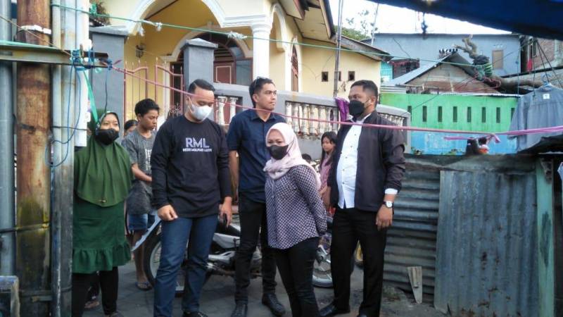 Tim Rezky Mulfiati Bantu Sembako Korban Kebakaran di Cempagaya