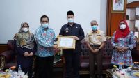 Data KK Capai 100 Persen Tepat Waktu, Pangkep Diganjar Penghargaan BKKBN RI