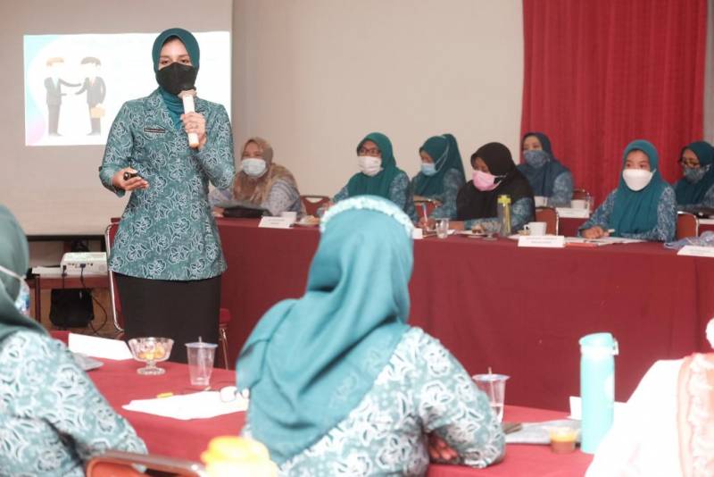 Priska Adnan Kenalkan Pemahaman Social Style ke Peserta Bimtek PKK