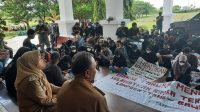 IMG-20210927-WA0029 Begini Cara Wabup Sinjai Hadapi Demo