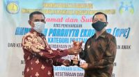 Bupati Basli Ali Terima Penghargaan Anugerah Parahita Ekapraya 2020