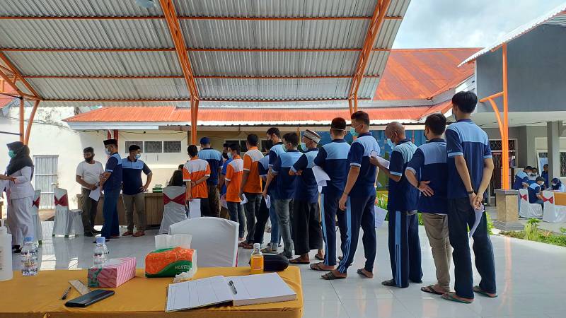 Lapas Kelas IIA Parepare Gandeng RS Dr Sumantri Gelar Vaksinasi Dosis 1 Tahap Ketiga kepada Warga Binaan