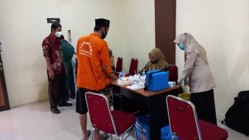 Poltekkes Kemenkes Makassar Jadi Sentra Vaksinasi, 200 Tahanan Jaksa Kejari Makassar Ikut Vaksin