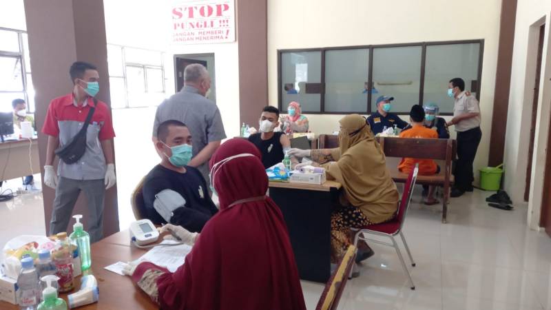 Poltekkes Kemenkes Makassar Jadi Sentra Vaksinasi, 200 Tahanan Jaksa Kejari Makassar Ikut Vaksin