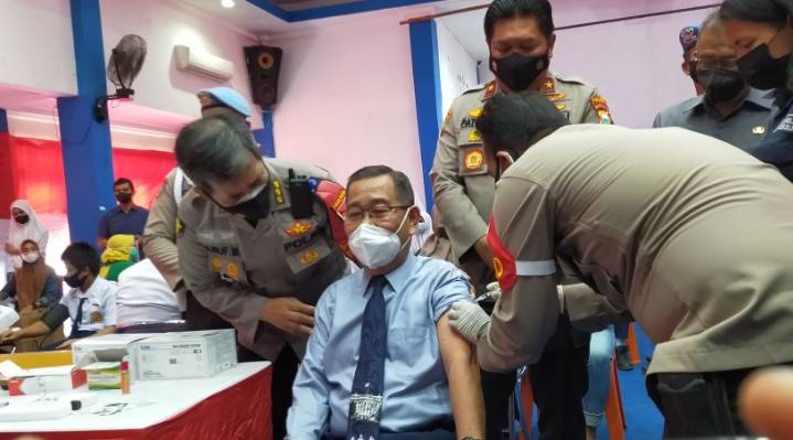 Wakapolda Sulsel Harap Vaksinasi Kolaborasi UMPAR dan Polri Capai Target Wujudkan Herd Immunity