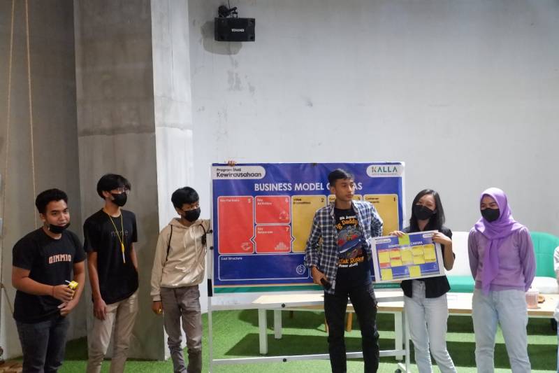 ITB Kalla Bekali Pelajar SMA dengan Pelatihan Business Model Canvas