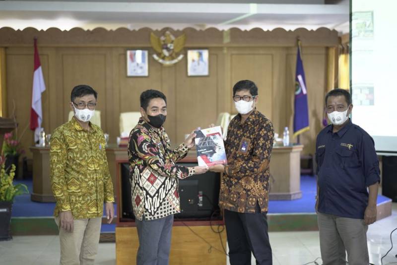 Politeknik Pariwisata Makassar melakukan Seminar Laporan Akhir