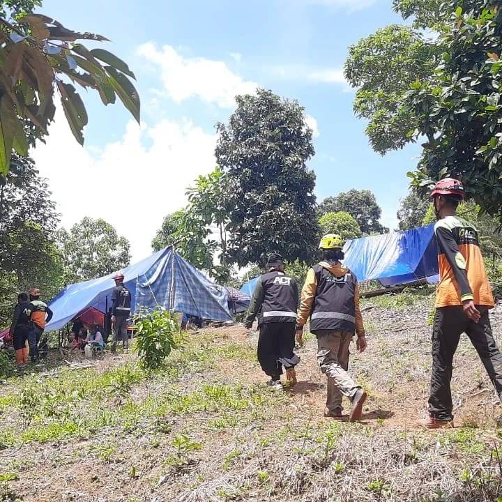 Sudah 5 hari desa ini listriknya padam pasca banjir dan longsor Luwu
