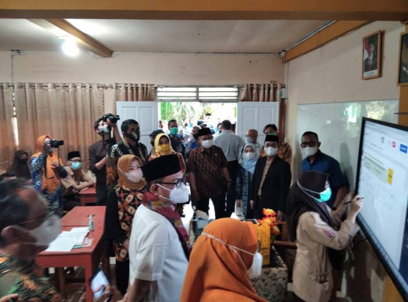 Komisi VIII DPR-RI Tinjau Pembelajaran Tatap Muka Terbatas MAN 2 Makassar