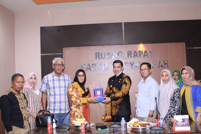 Terima Kunjungan DPRD Buton, Sekda Takalar Perkenalkan Sektor Unggulan Pertanian