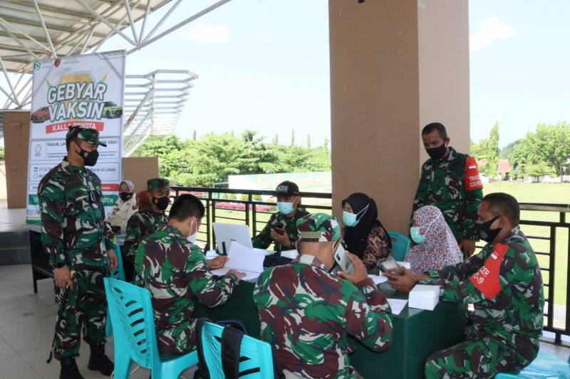 Dandim 1426/Takalar Tinjau Gebyar Vaksin Kalla Toyota Serentak di Kabupaten Takalar