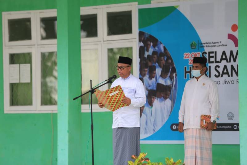 Bupati Luwu Timur Pimpin Upacara Peringatan Hari Santri Tahun 2021