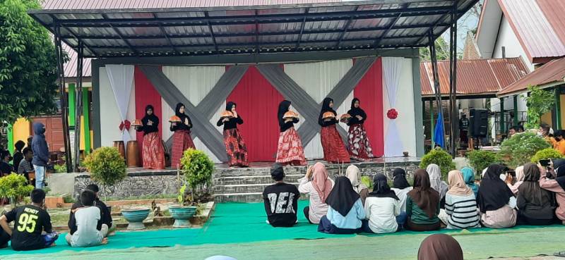 SMAN 3 Pinrang Merawat Tradisi Mempertahankan Budaya