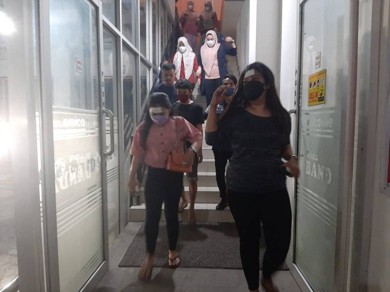Delapan Pasangan Mesum Terjaring Razia di Wisma, Satu Oknum Pimpinan LSM