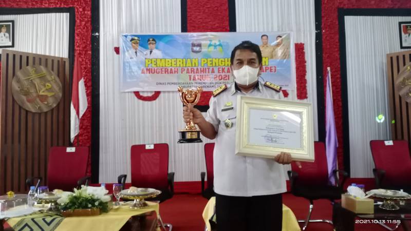 Kabupaten Enrekang Menerima Penghargaan Anugerah Parahita Ekapraya Kategori Pratama