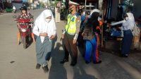 Dukung PTM, Satlantas Polres Pelabuhan Makassar Lakukan Pengaturan Arus Lalin