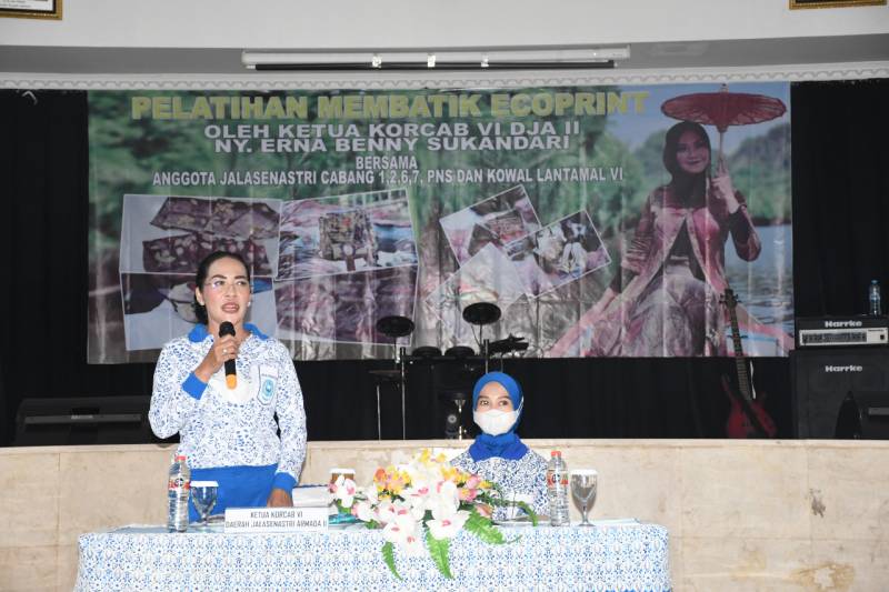 Manfaatkan Alam Sekitar Ciptakan Busana, Korcab VI DJA II Pelatihan Membatik Ecoprint
