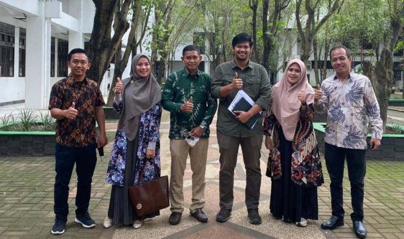 Wakili Luwu, Kades Senga Selatan Presentasikan Inovasi Layanan Informasi Publik Desa
