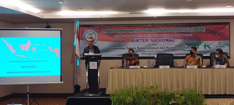 Bupati Budiman Buka Pelatihan Pemerintahan dan Pemberdayaan Desa