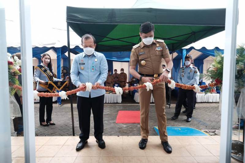 Bupati Adnan: Masyarakat Tak Perlu Jauh-jauh Urus Paspor