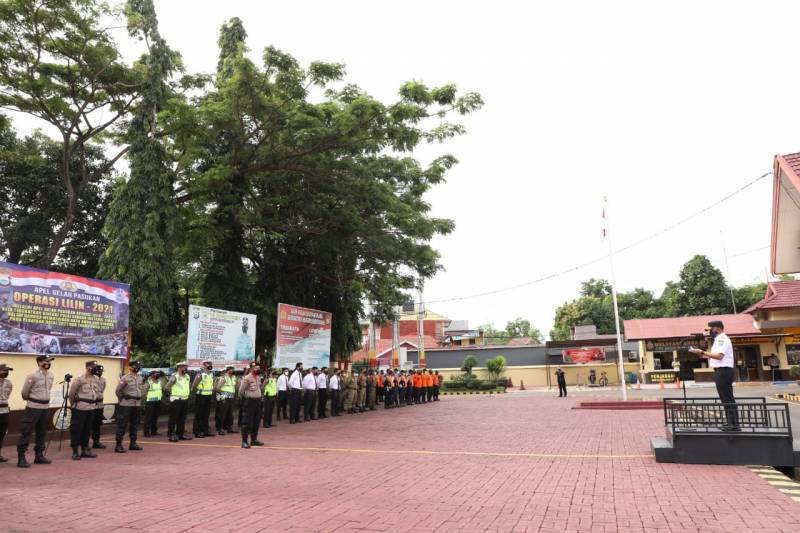 Jelang Natal dan Tahun Baru, Bupati Bantaeng Pimpin Apel Gelar Pasukan Operasi Lilin 2021