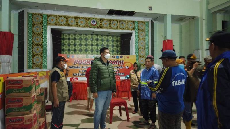 Tinjau Korban Banjir, Bupati Pastikan Ketersediaan Bantuan